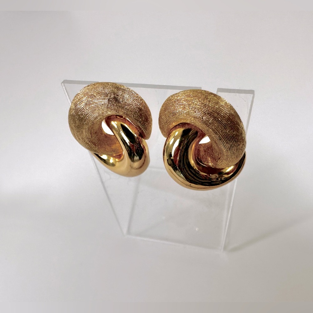 ✨DIOR Vtg 80s Pierced Chunky Knot Earrings w COA - Picture 5 of 16